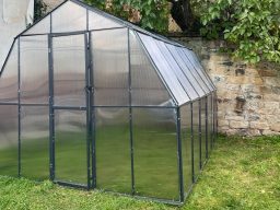 Aufbau Gewächshaus in Landau und SÜW